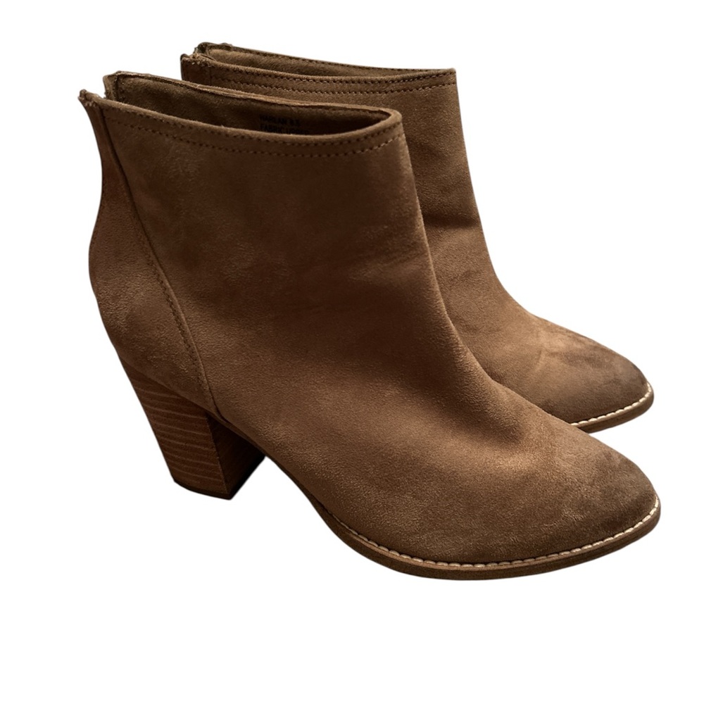 Zigi Soho Tan Suede Ankle Booties